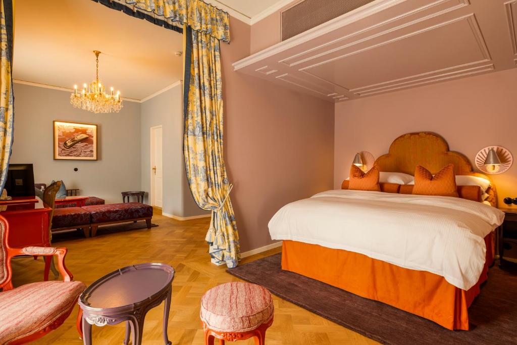 Vuode tai vuoteita majoituspaikassa Hotel Europe