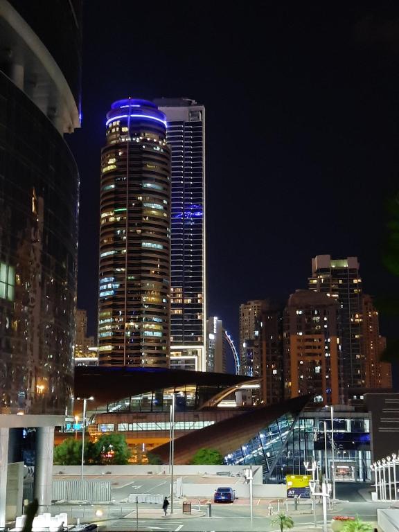 Ein allgemeiner Blick auf Dubai oder ein Stadtblick von der Ferienwohnung aus