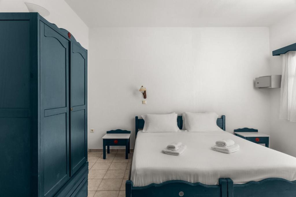 Beachfront Paros Inn Seafront by GHH - Triple Room