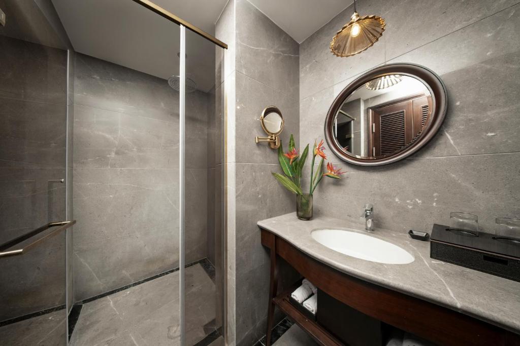 Suite Gia Đình