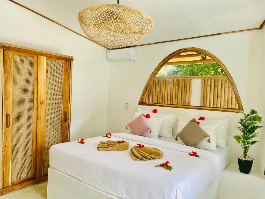 Postel nebo postele na pokoji v ubytování You & Me Private Villa