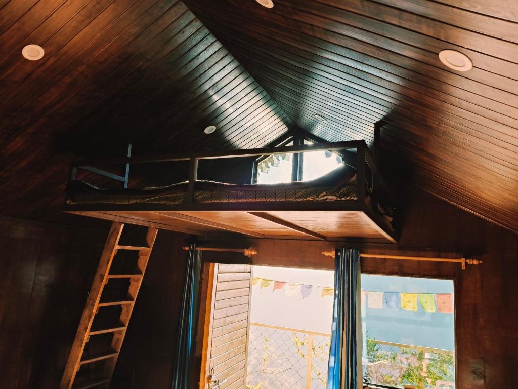 صورة لـ Bluepine Cottages Pangot في ناينيتال