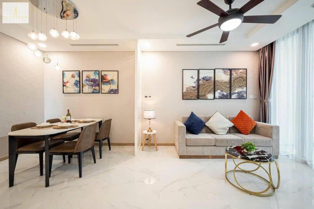 Posezení v ubytování Landmark 81 Luxury Romantic Apartment