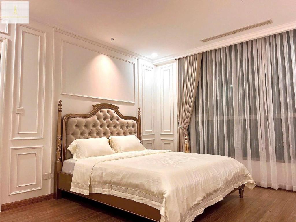 Postel nebo postele na pokoji v ubytování Landmark 81 Luxury Romantic Apartment