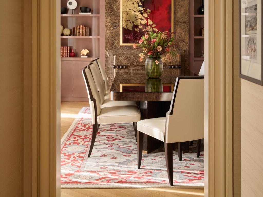 The Woodward - Auberge Collection - Resim 35