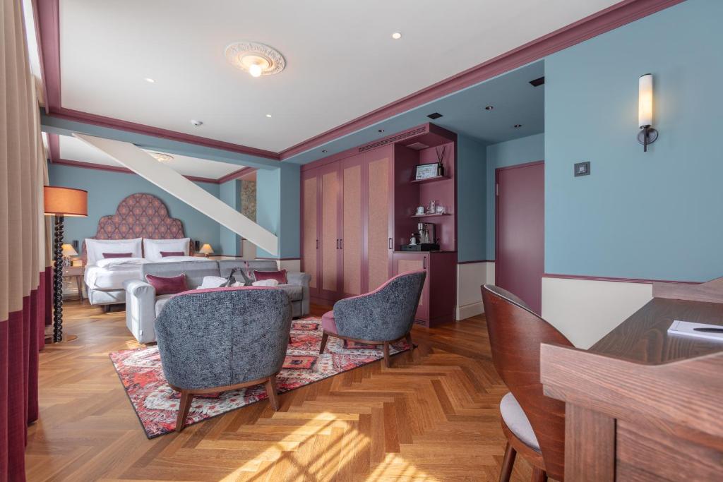 Posezení v ubytování Hotel Mürren Palace