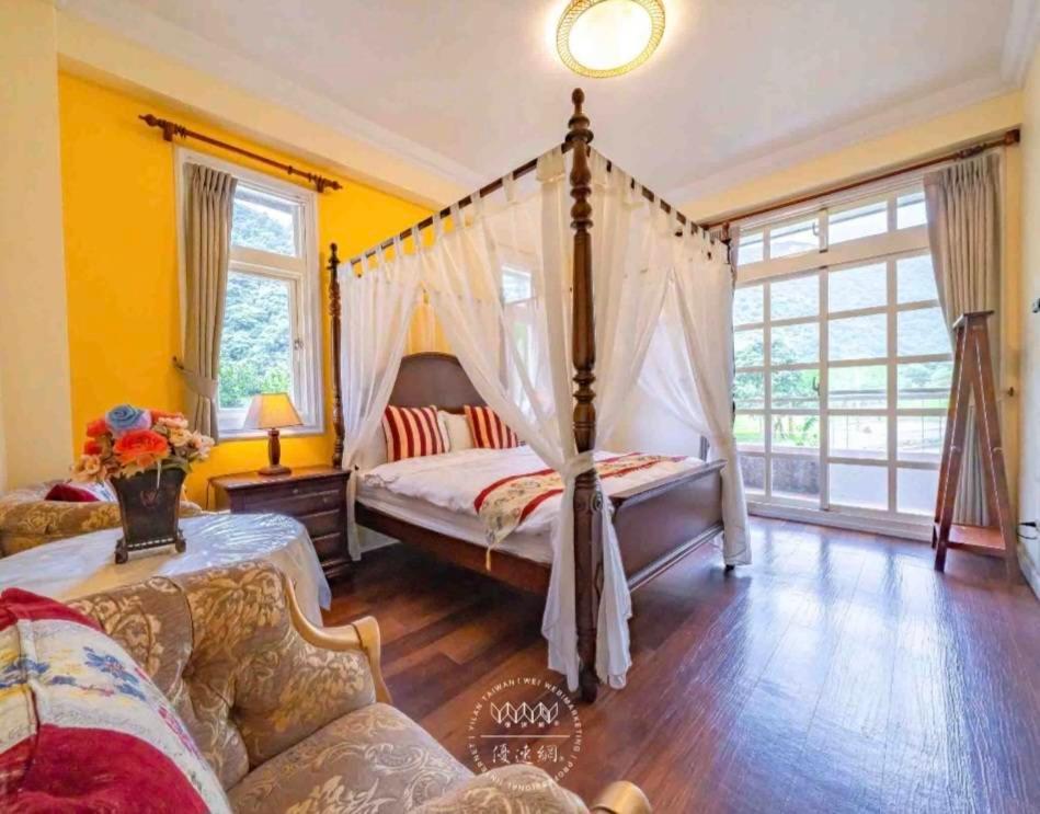 Postel nebo postele na pokoji v ubytování Left Bank BnB