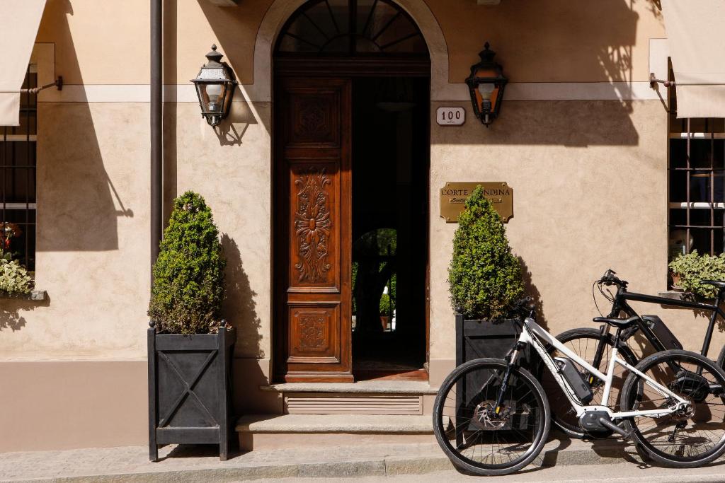 Jízda na kole v ubytování Corte Gondina Boutique Hotel nebo okolí
