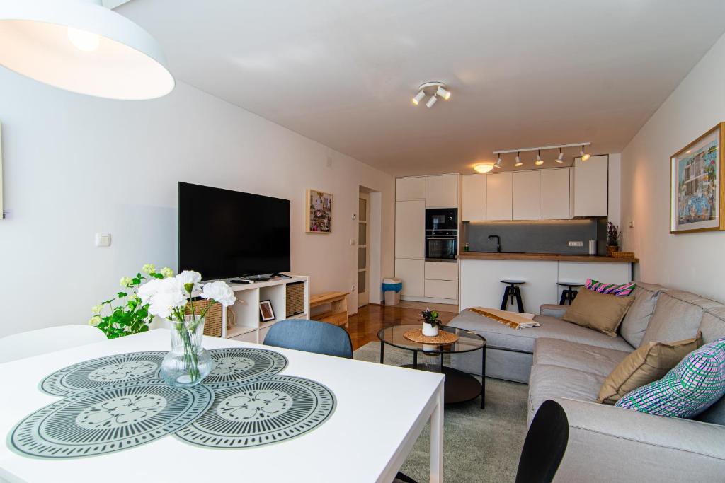 Flexible SelfCheckIns 96 - Zagreb - 2 Bedrooms - WIFI
