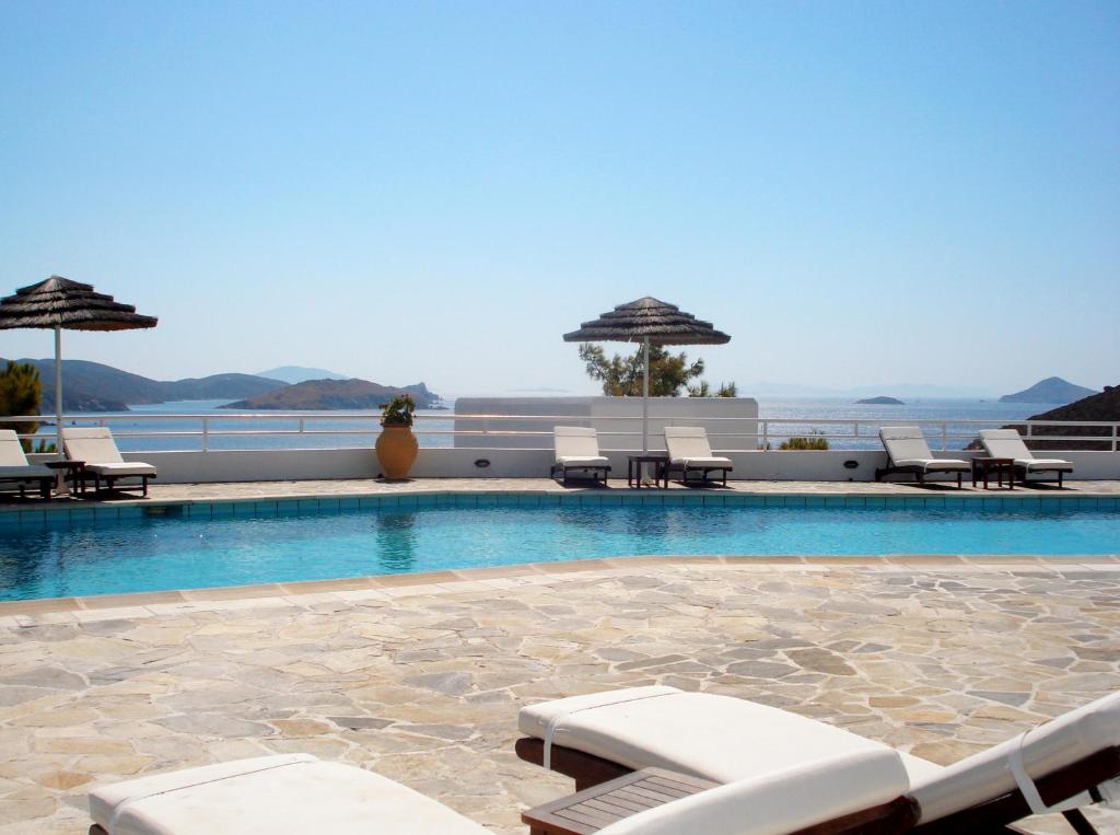 Gallery image of Patmos Paradise Hotel in Kámbos