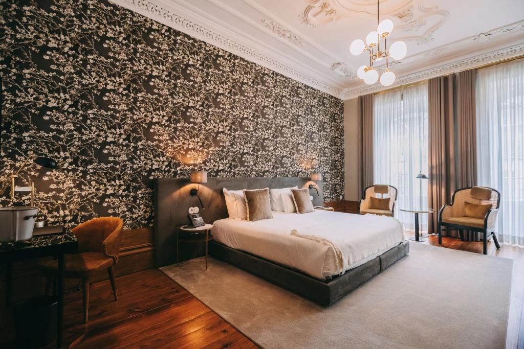Postel nebo postele na pokoji v ubytování Torel Royal Court