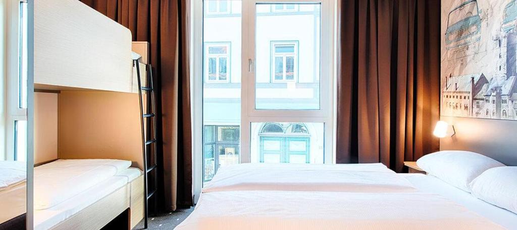 Voodi või voodid majutusasutuse B&B Hotel Eisenach toas