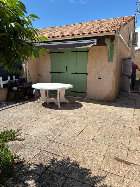 Photo de la galerie de l'établissement Charmante maison à familiale à 500m de la plage, à Marseillan