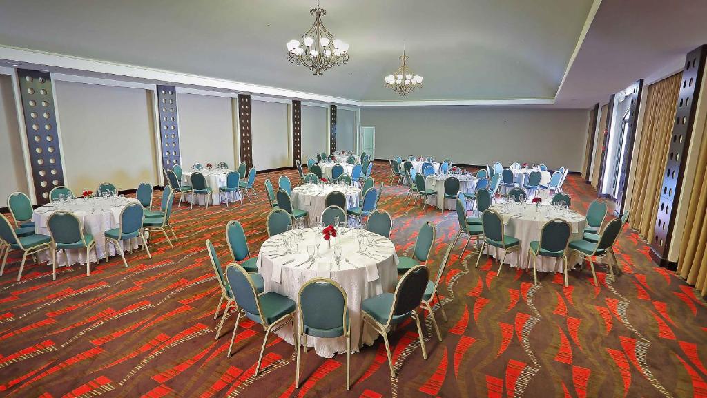 Restaurace v ubytování Holiday Inn Panama Canal by IHG