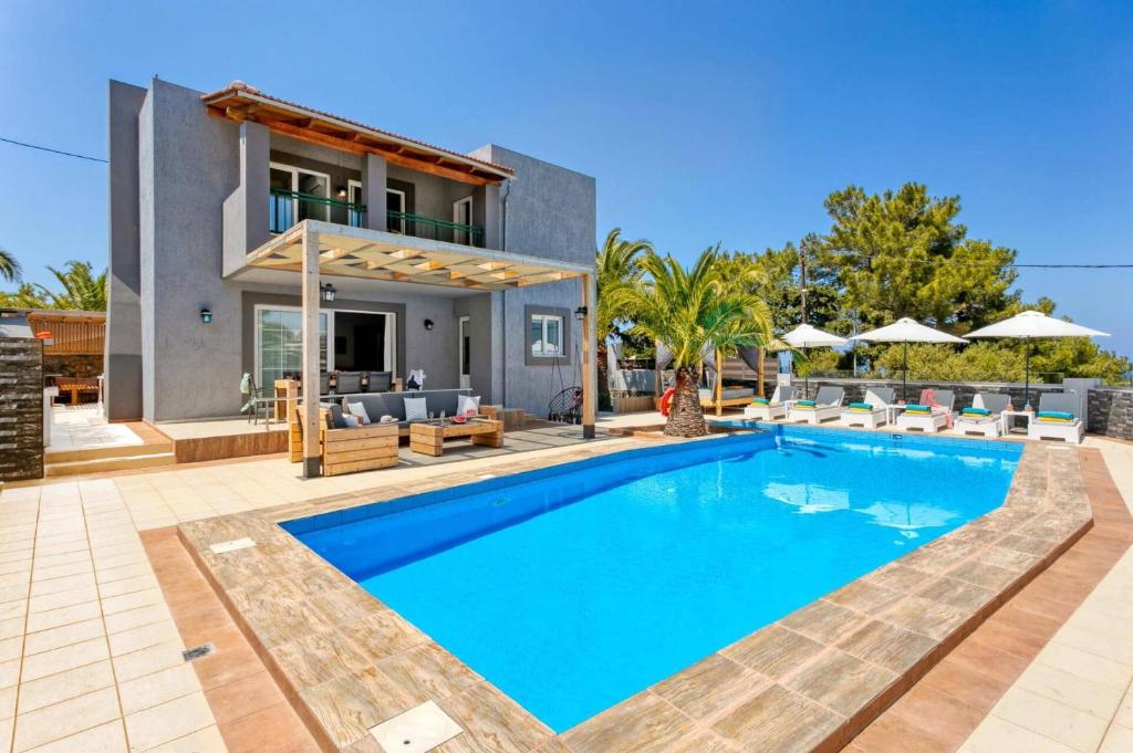 Villa Omega by Villa Plus