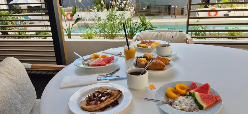 Comida en o cerca de este hotel