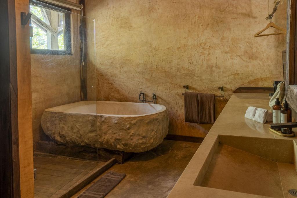 Ванная комната в Mayan Monkey Isla Mujeres - Social Hotel