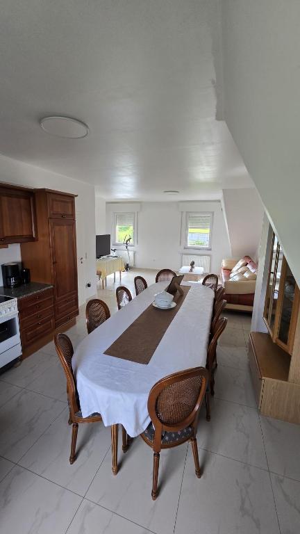 Kuchyň nebo kuchyňský kout v ubytování Bookly Apartments