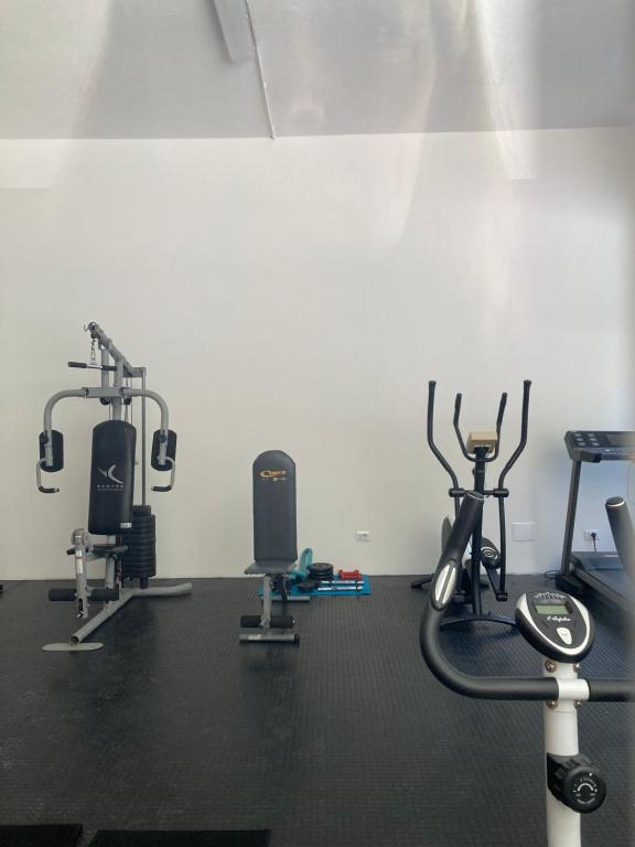 Fitness centrum a/nebo fitness zařízení v ubytování Kosmopolitan Residence