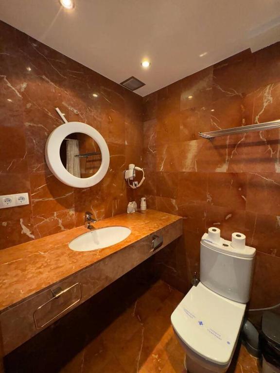 A bathroom at Canigou 16 by CONFORTSKY