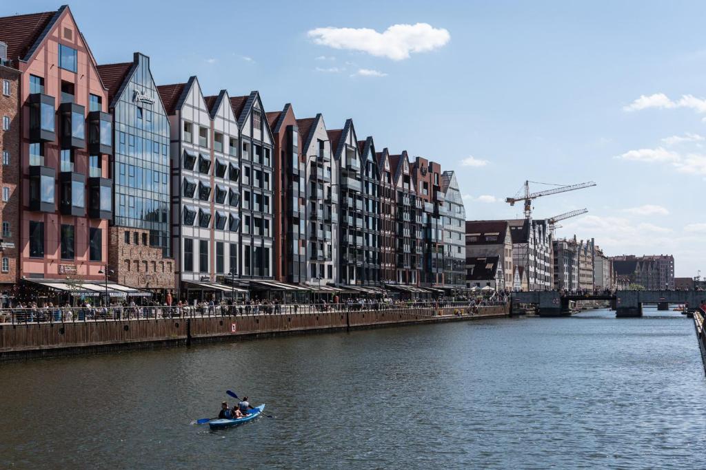Výhled na řeku, která protéká v blízkosti apartmánu