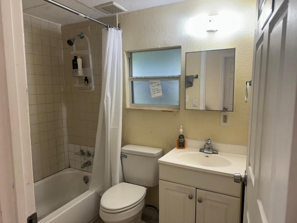 Ένα μπάνιο στο Alam Shikdar