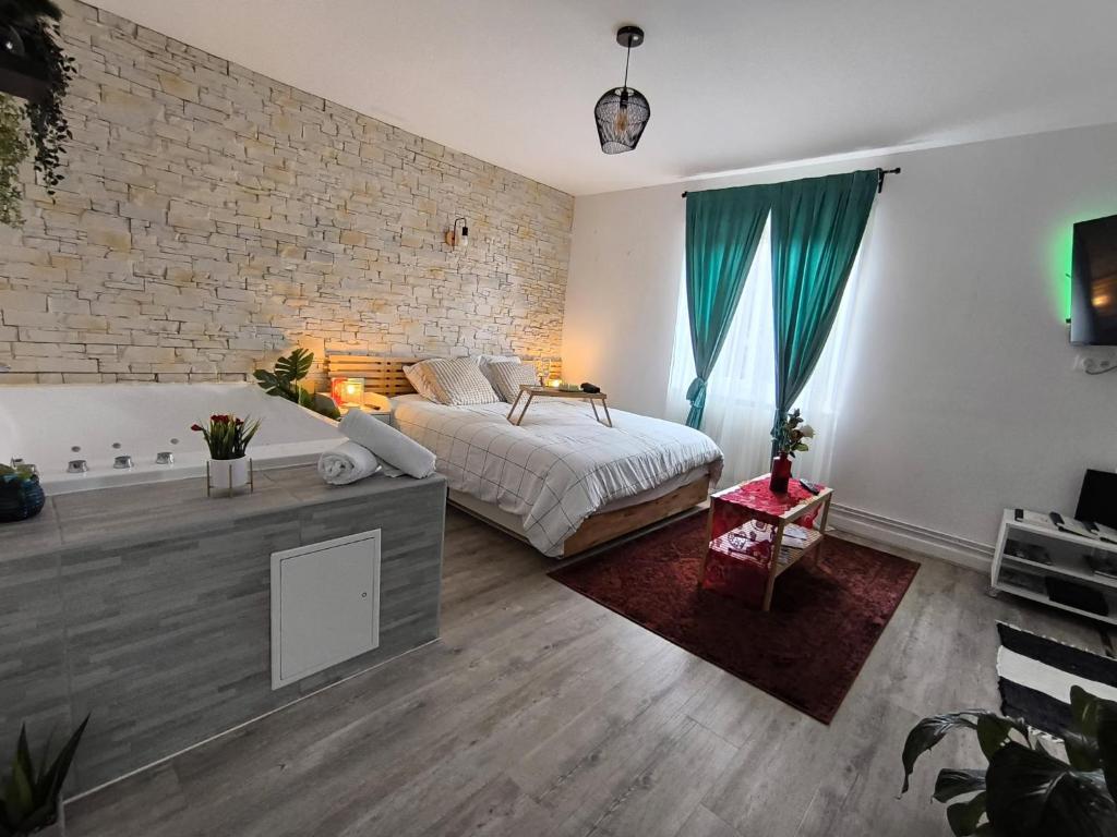 Photo de la galerie de l'établissement Romantic Cocon Home in Mulhouse, à Mulhouse