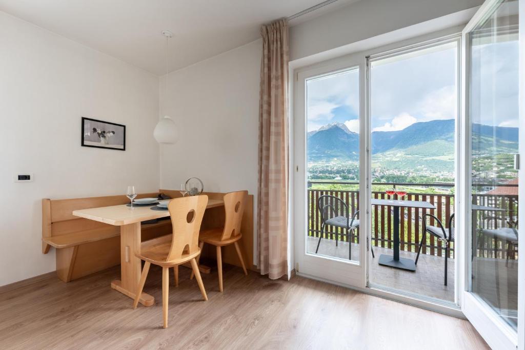 Nespecifikovaný výhled na hory nebo výhled na hory při pohledu z apartmánu