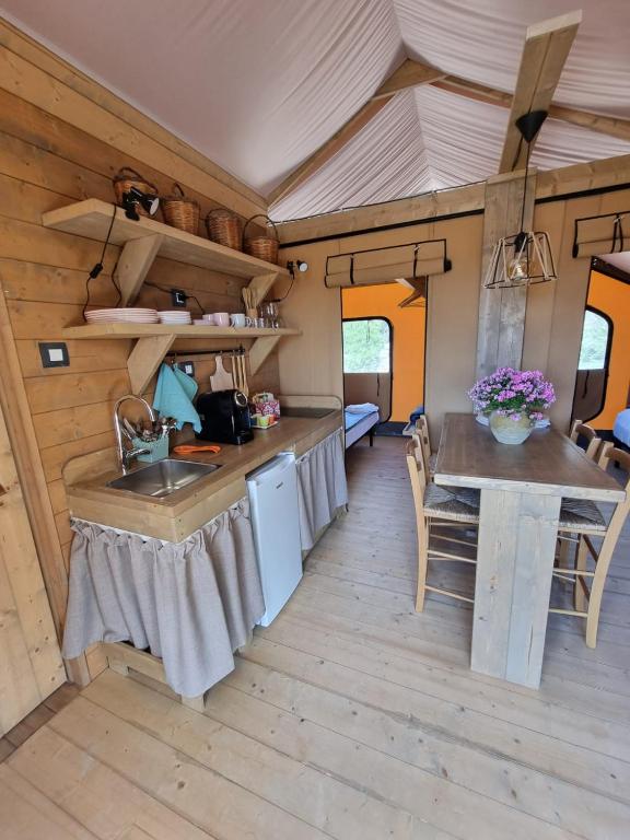 Fotografie z fotogalerie ubytování Casa Sgarlata Glamping - Tenda Olivastro v destinaci Scicli