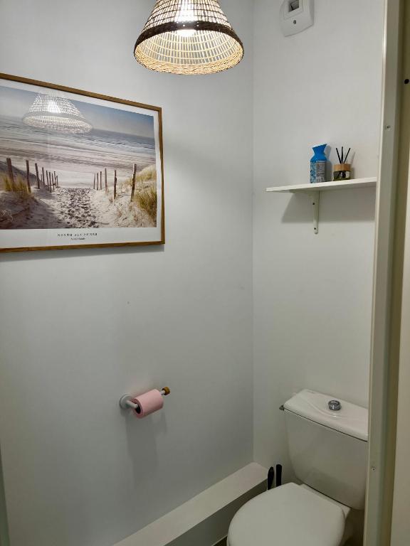 Kúpeľňa v ubytovaní Duplex piscine 3 chambres et Clim proche plages