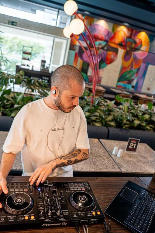 Hóspedes ficando em ibis Medellin