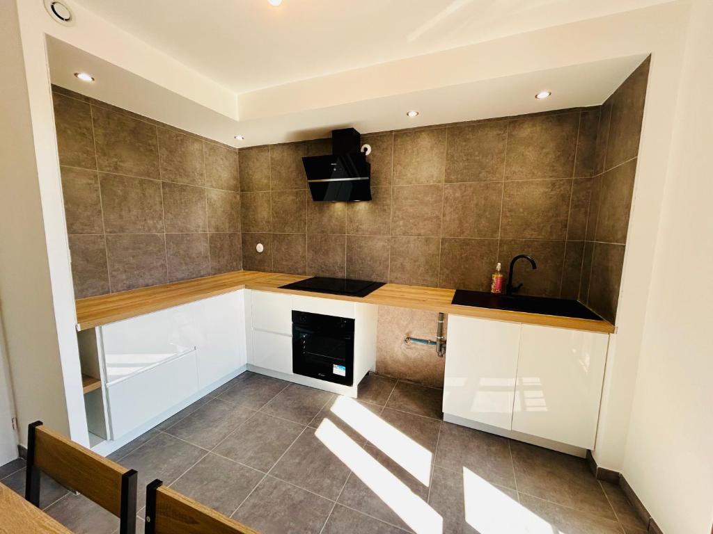 Photo de la galerie de l'établissement Magnifique appartement, à Béziers