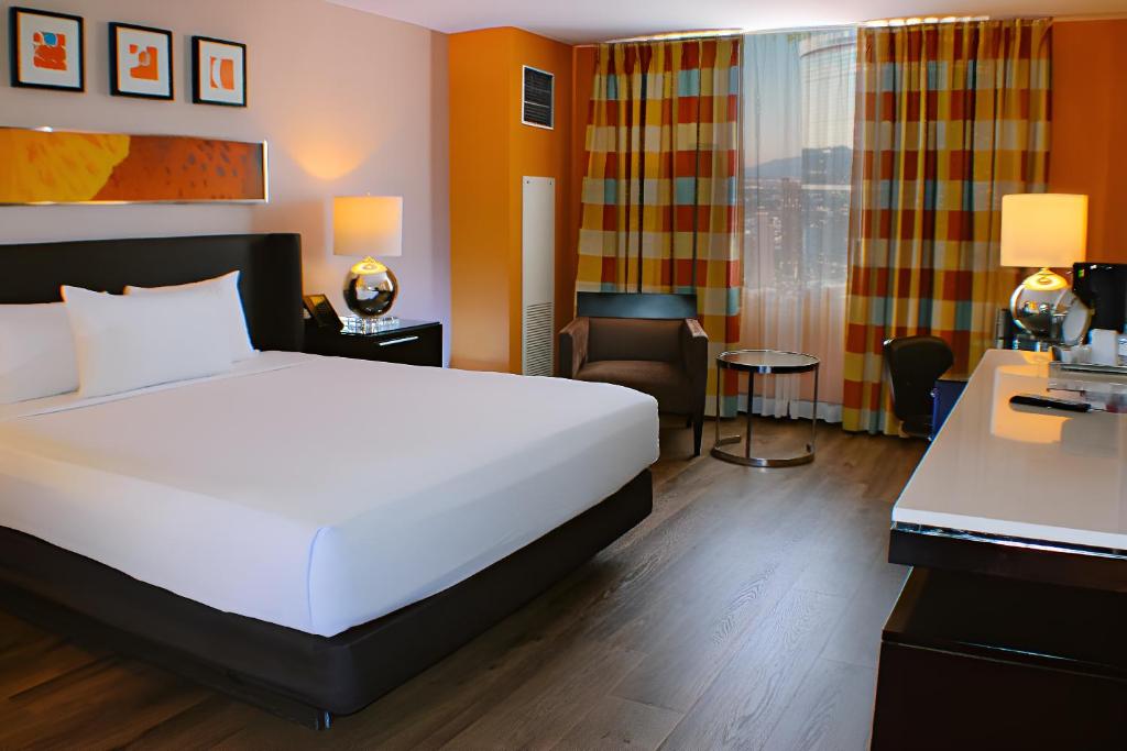 Circus Circus Hotel, Casino & Theme Park - 