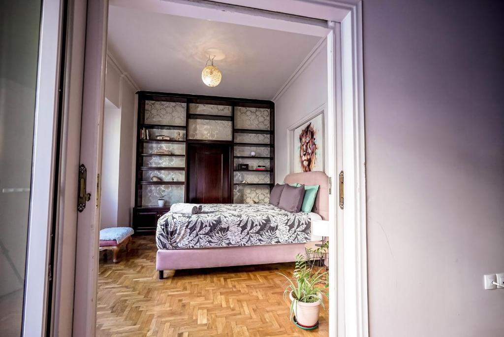 Postel nebo postele na pokoji v ubytování Economy shared apartment in central Athens