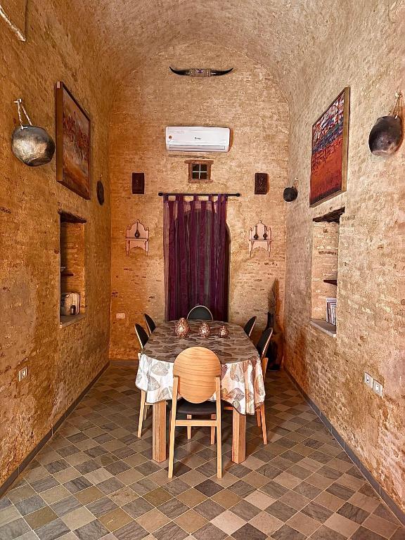 Prostor za sedenje u objektu Suite Les Trois Arches Djamila