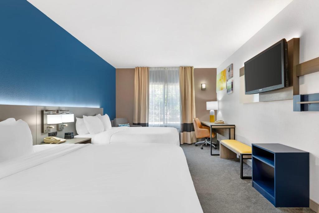 Comfort Inn & Suites Sacramento - University Area photo