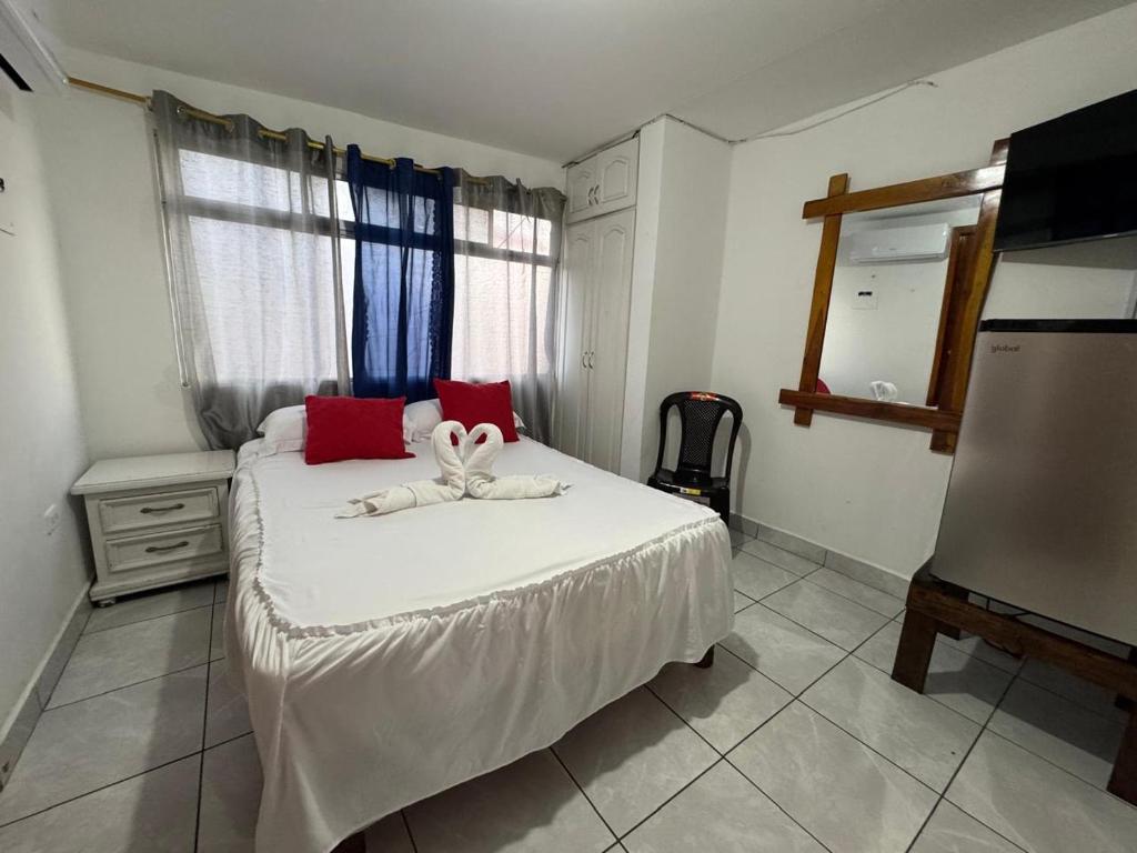 Postel nebo postele na pokoji v ubytování HOTEL PAL-MAR