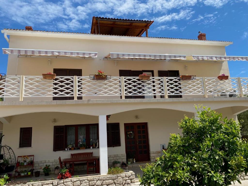 Apartments by the sea Lun, Pag - 11781