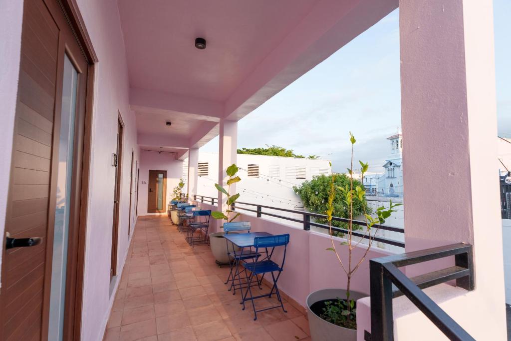 Balkón nebo terasa v ubytování Room 11 Balcony Bliss in Creative Santurce