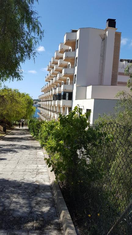 Budova, kde se aparthotel nachází