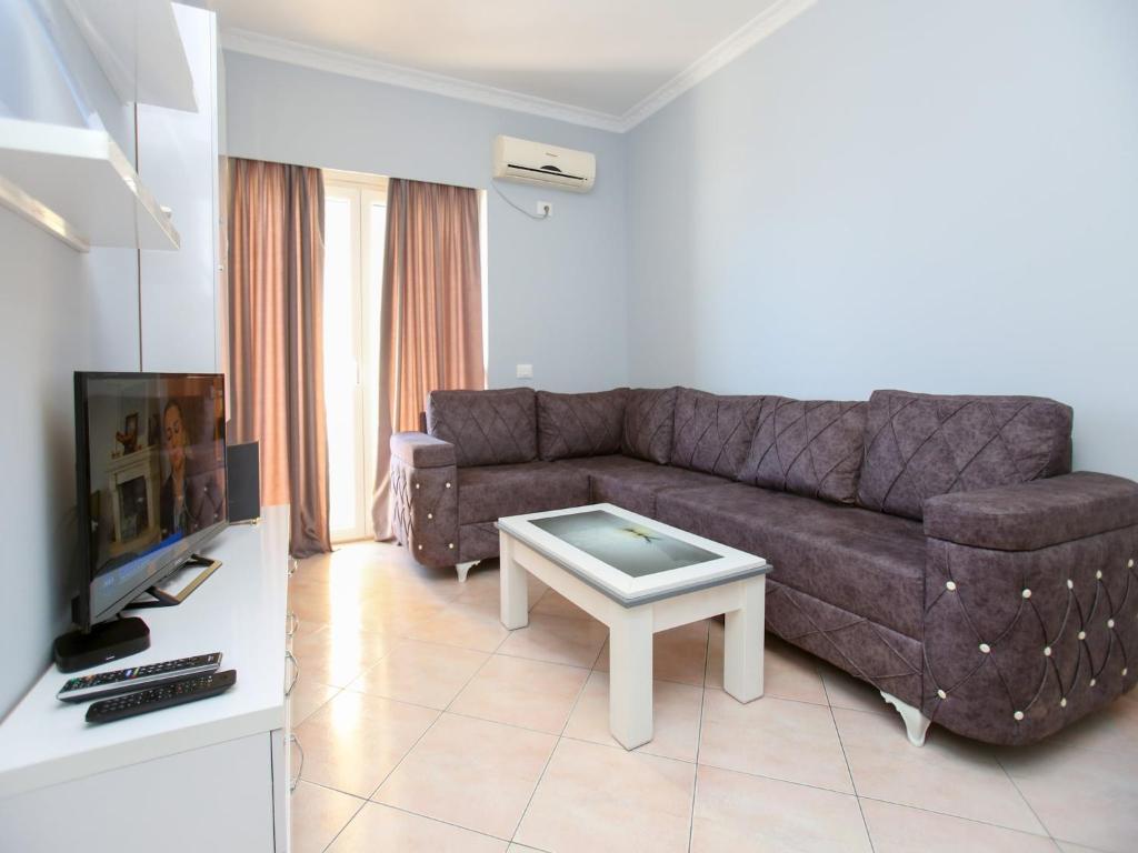 Pretty apartment near Uji Ftohte beach