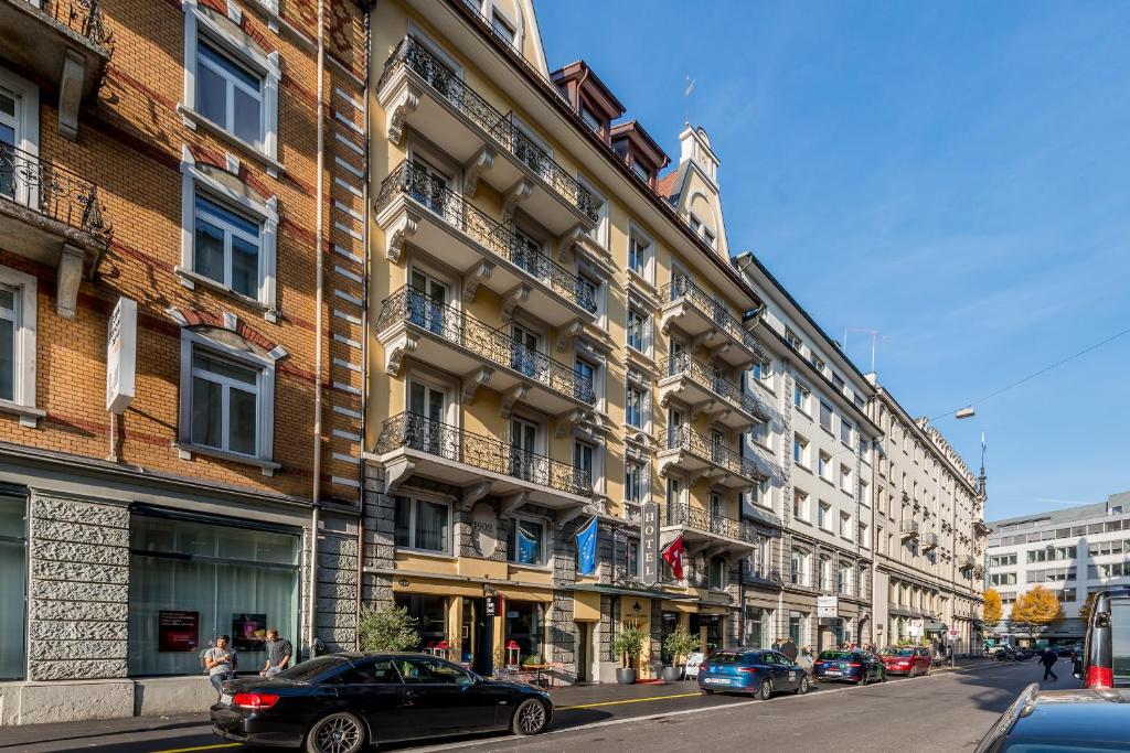 Budova, kde se hotel nachází