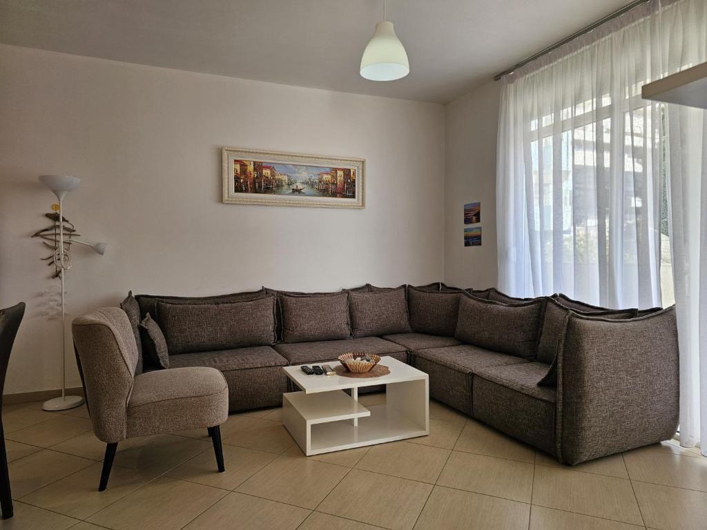 Perfect seaside gateway in Sarande