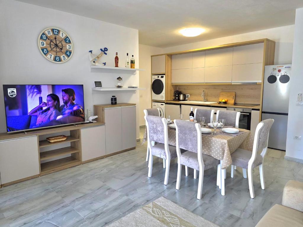 Spacious Coastal Apartment in Golem Durres