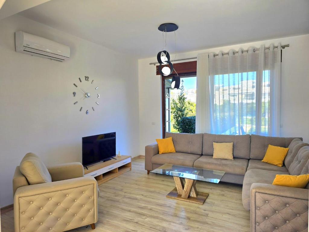 Spacious villa for seven guests