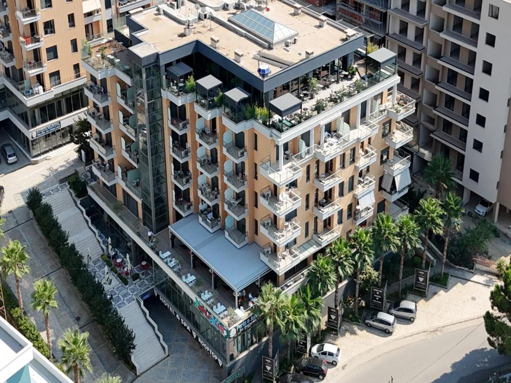 Spacious apartment for five guests