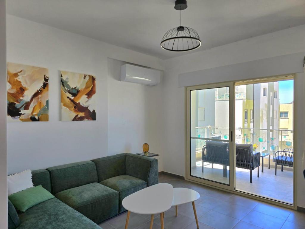 Two bedroom Apartment with Balcony