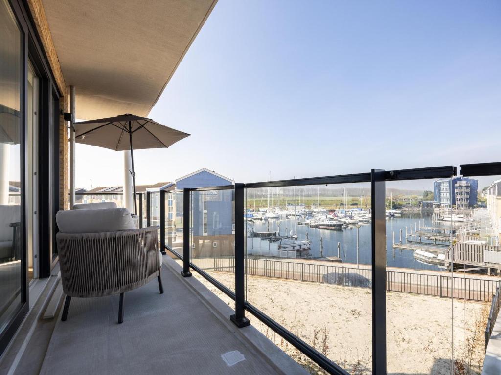 Μπαλκόνι ή βεράντα στο Apartment in Kortgene with Harbor Views