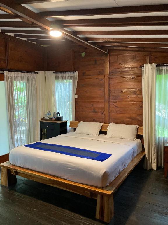 Postel nebo postele na pokoji v ubytování Kaluna Resort-Batu