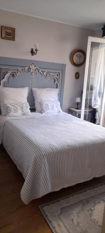 Postel nebo postele na pokoji v ubytování Chambre indépendante à 100m des plages